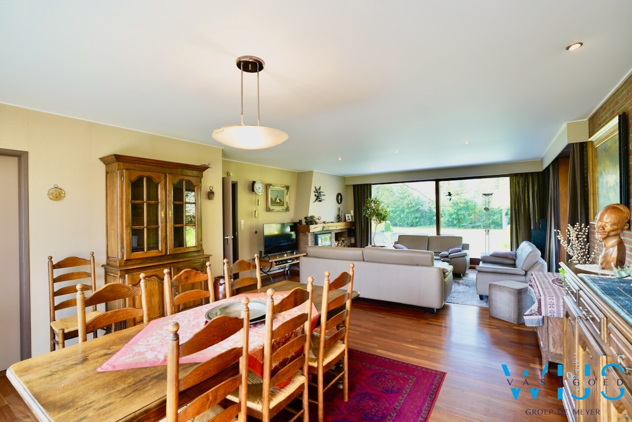 Schitterend woonhuis op een fantastisch perceel van 2859 m² te Drongen ! 