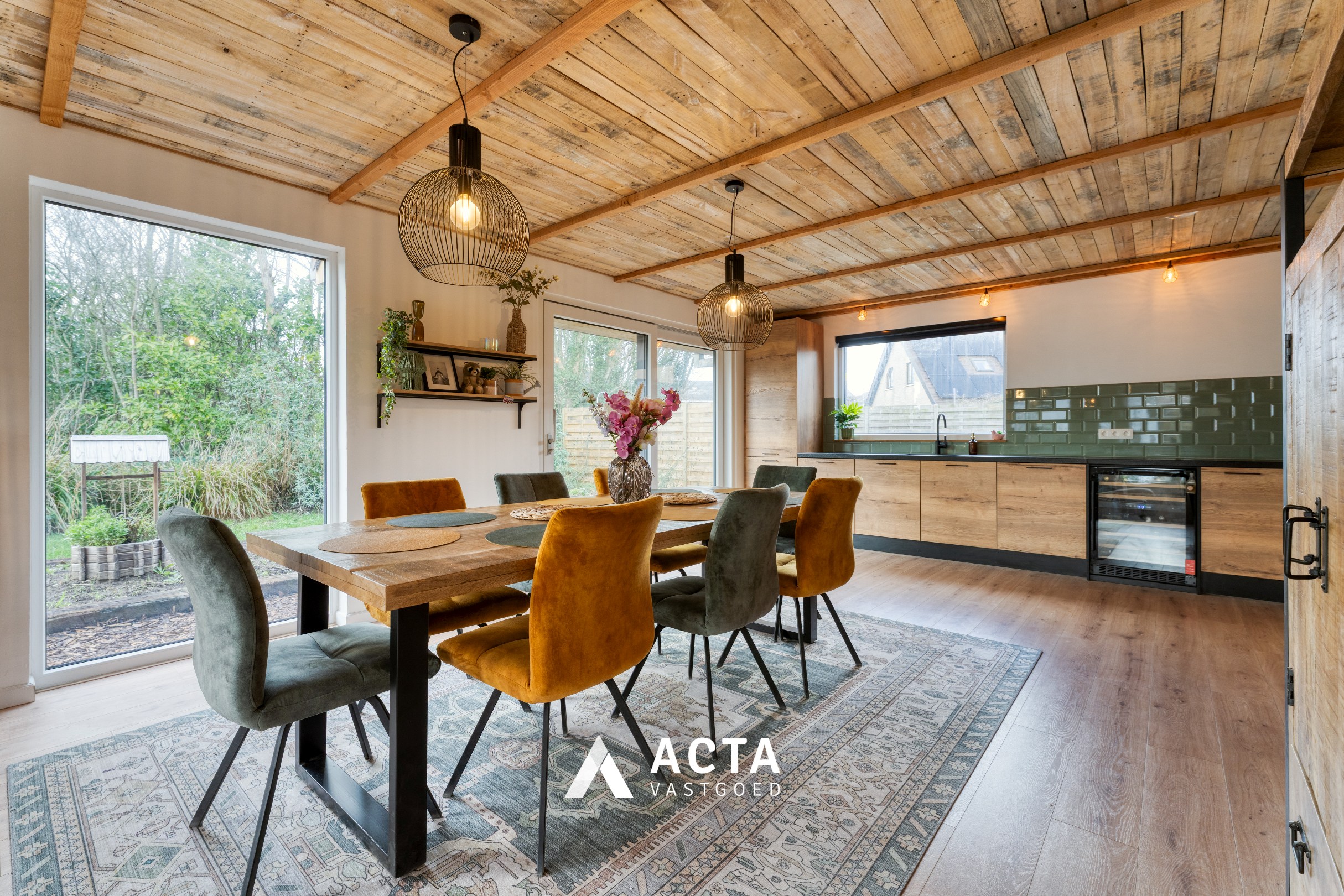 Gerenoveerde villa met vier slaapkamers in de Vicognewijk! 