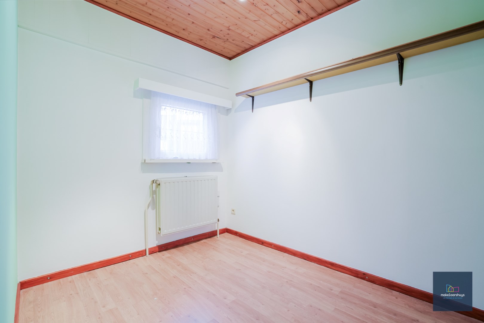 Goedgelegen woning met 2 slpk te Ledeberg. 