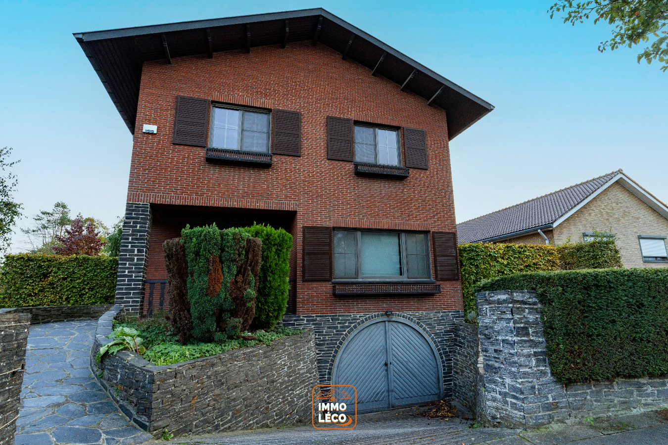 Superbe Villa idéalement située dans un clos résidentiel prisé « La Coquinie », avec garage 3 voitures et jardin, COUP DE CŒUR absolu ! 