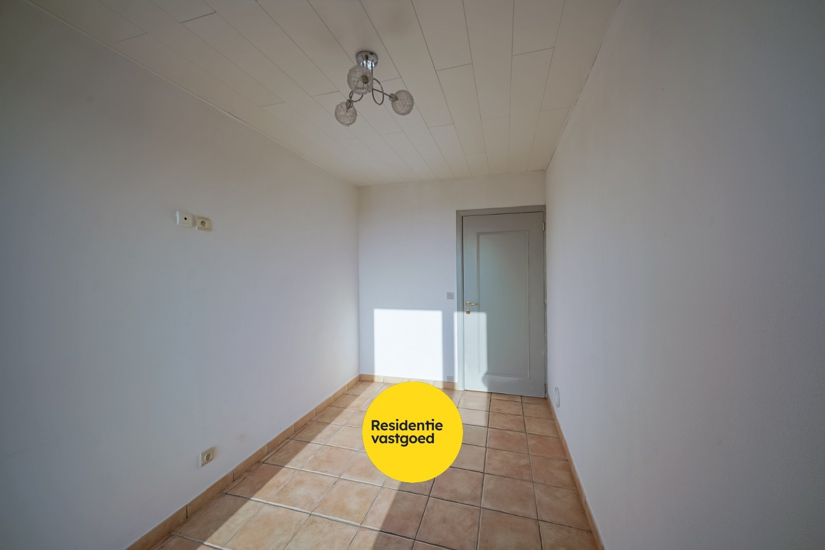 Instapklaar appartement met 2 slaapkamers– op wandelafstand van zee en winkels 