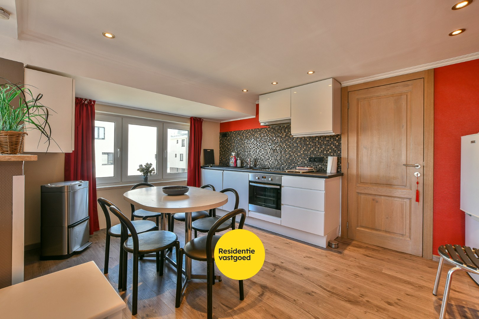 Ruime woning op toplocatie - vlakbij centrum, strand &amp; zee! 