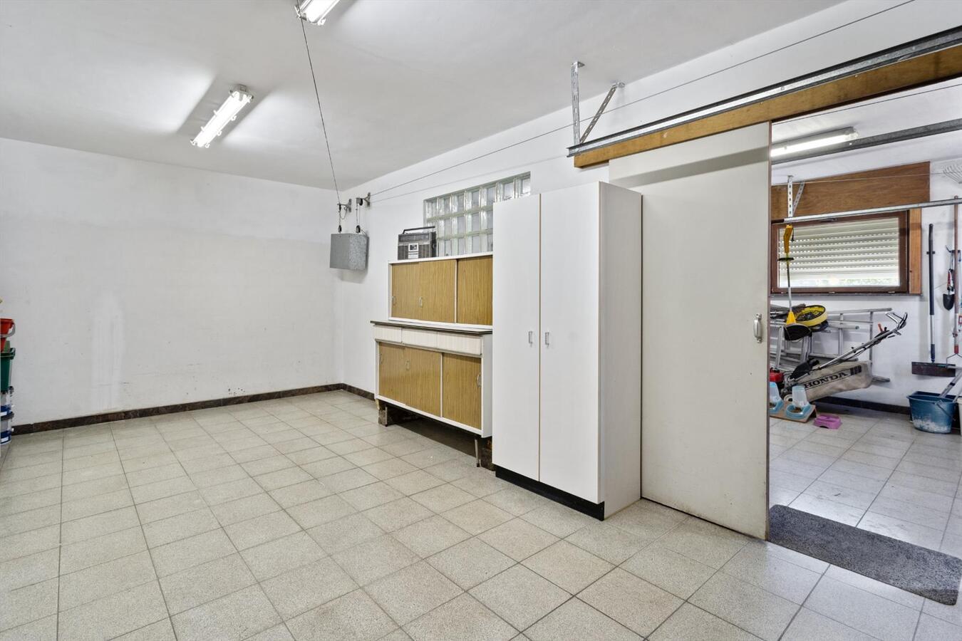 Ruime halfopen woning met 5 slaapkamers in het Centrum van Houthulst 