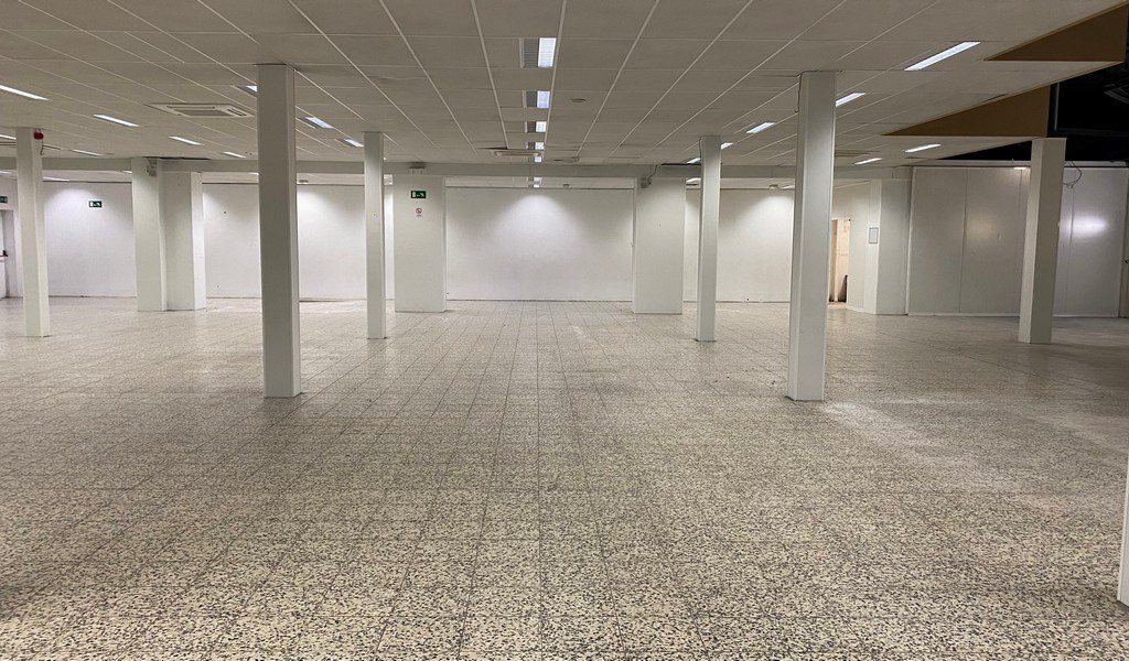 Handelspand te huur op zichtlocatie aan station Oudenaarde