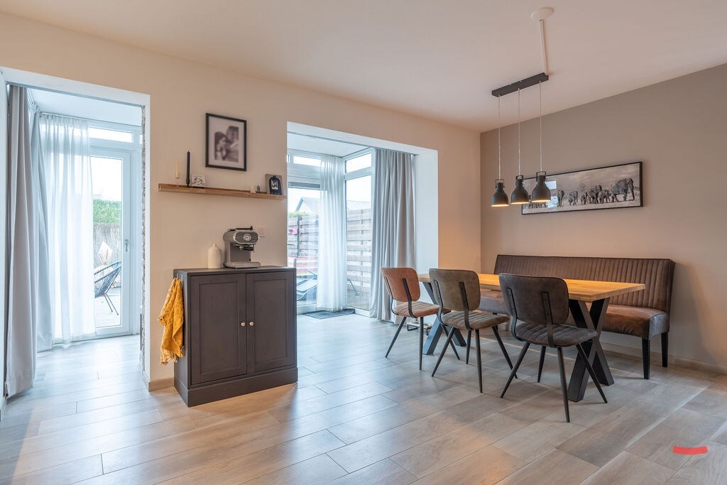 Benedenwoning verhuurd in Ravels