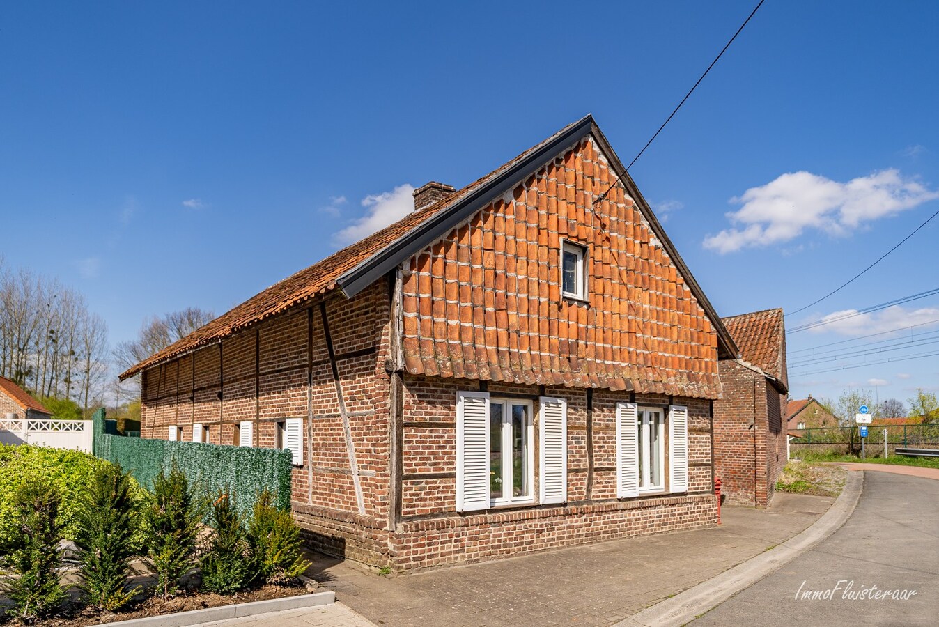 Charmante boerderij met piste en weides op ca. 59 are te Hoeselt 