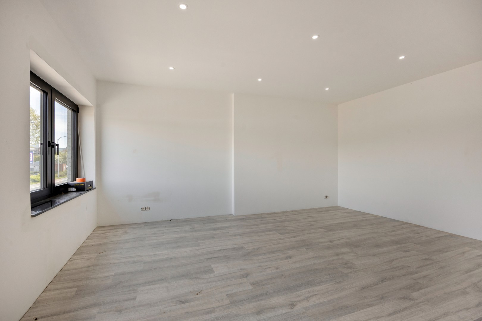 Gerenoveerd handelshuis met aangename tuin en garage op goede ligging in Herent 