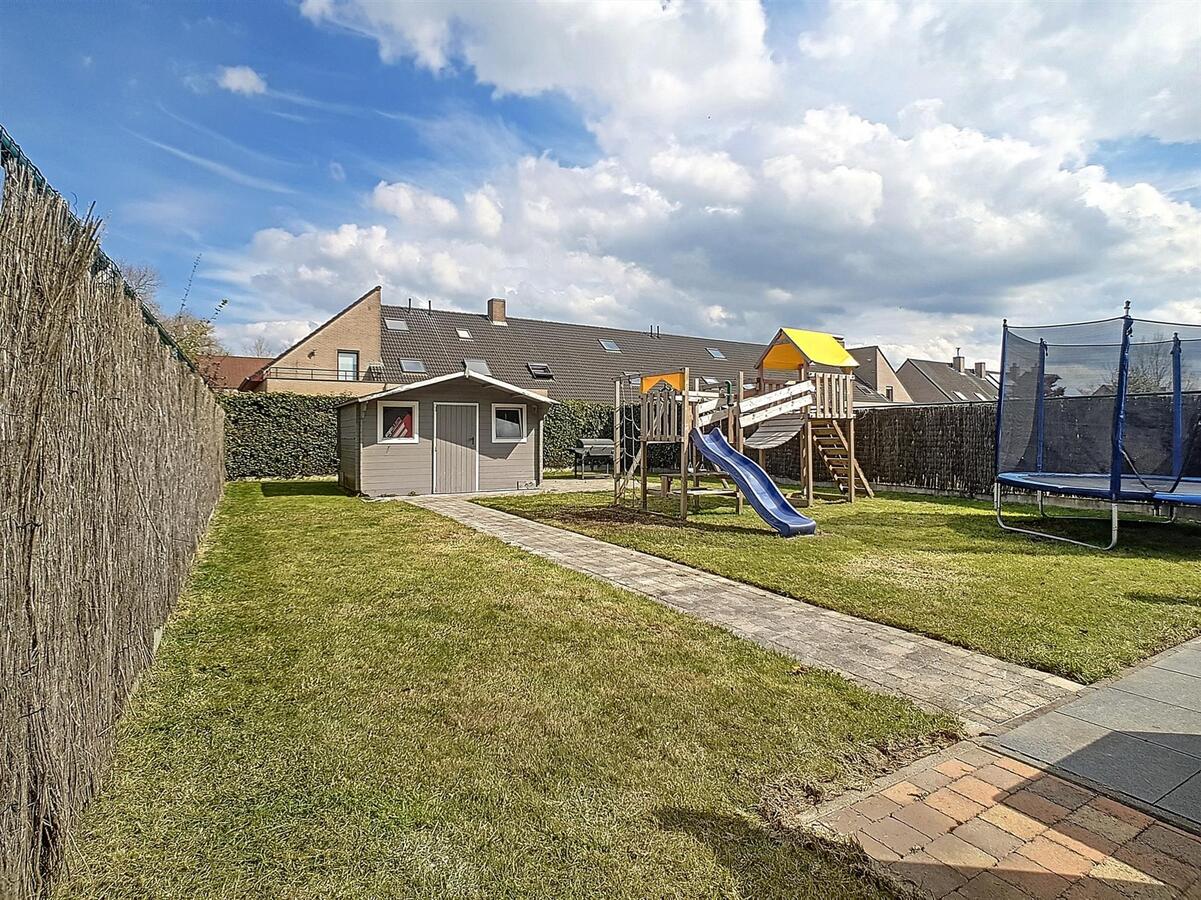 Halfopen gezinswoning in rustige woonwijk - Dudzele 