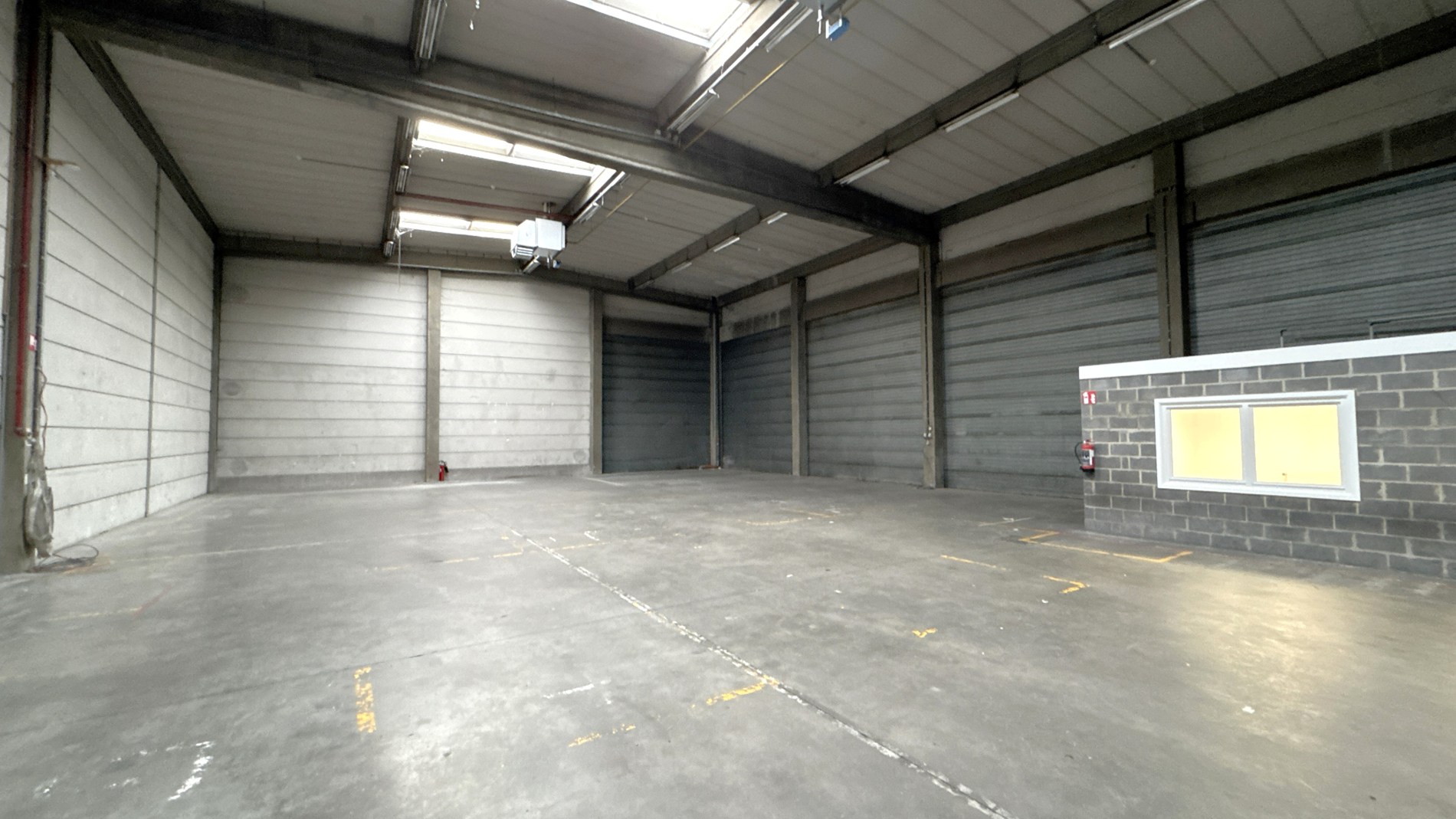 Magazijnen en kantoren te huur in Kontich