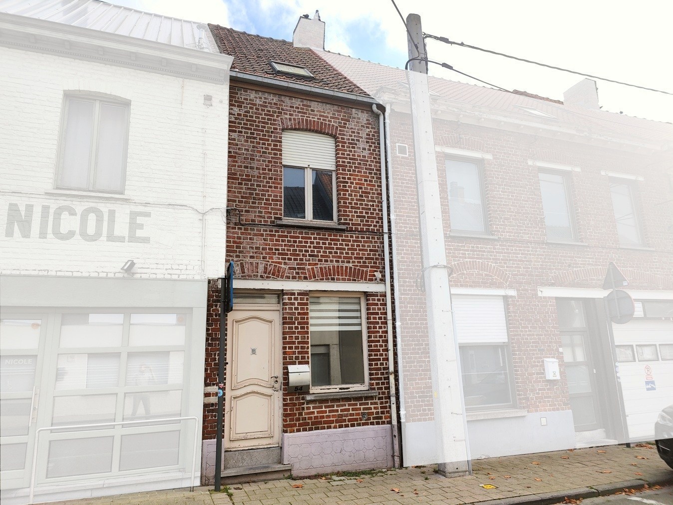 Op te frissen woning met tuin en berging op centrale ligging 