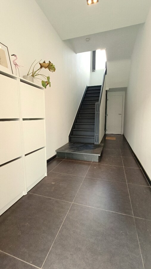 Woning met 3 slaapkamers, garage en tuin 