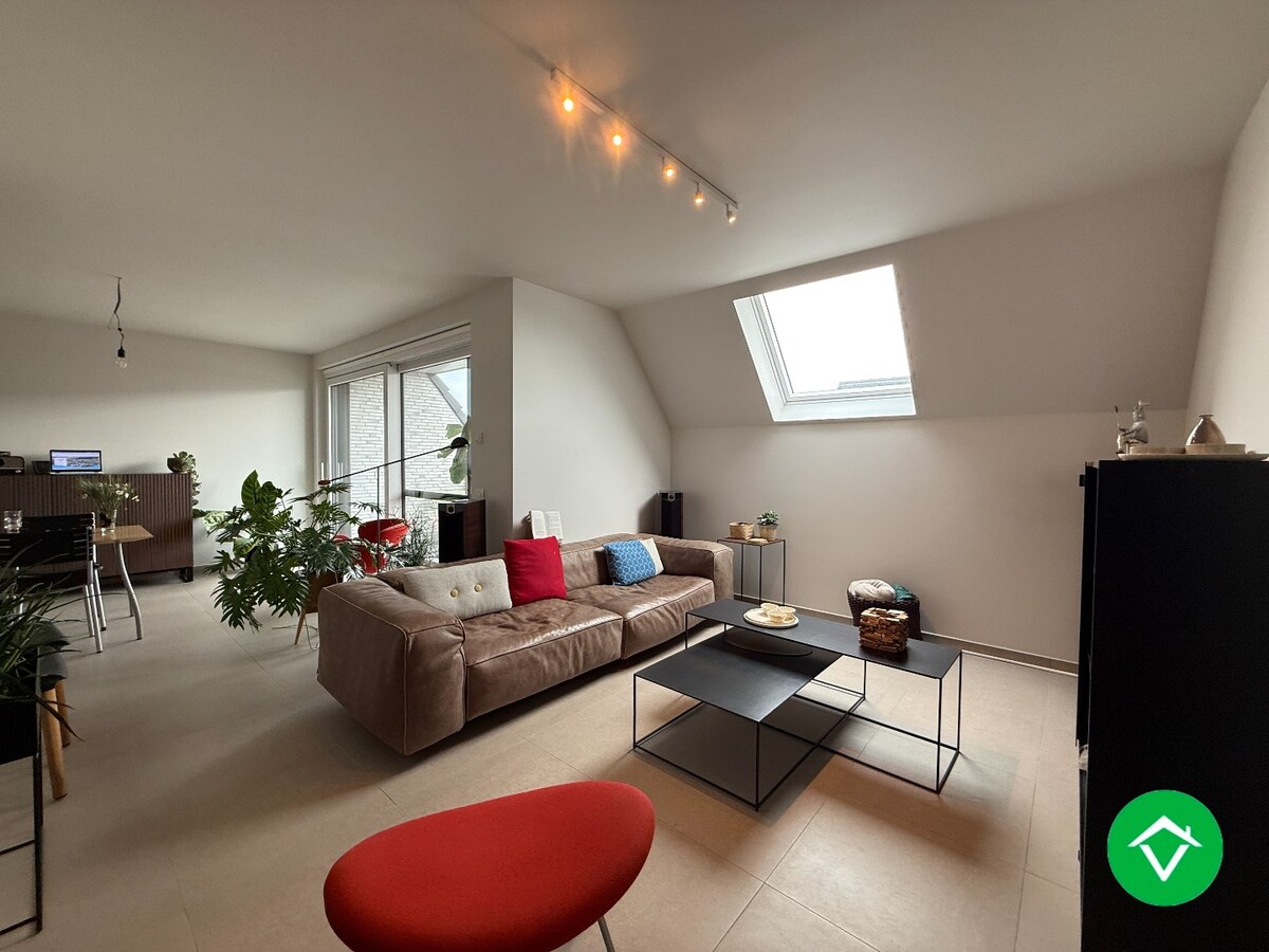 Nieuwbouwappartement met 3 slaapkamers, terras en autostaanplaats in hartje Gits 