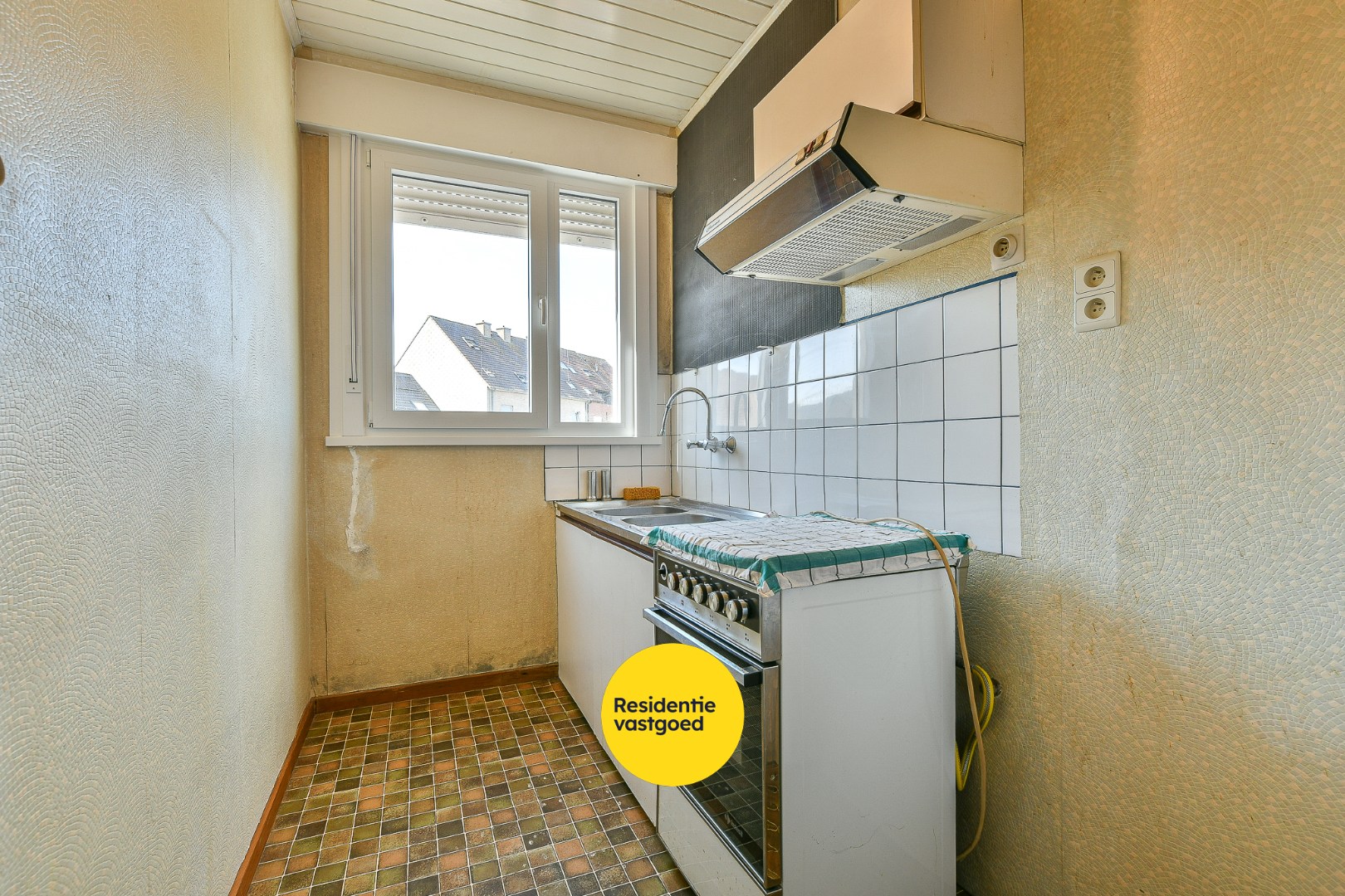 Rijwoning met veel potentieel, garage en tuin nabij centrum Blankenberge 