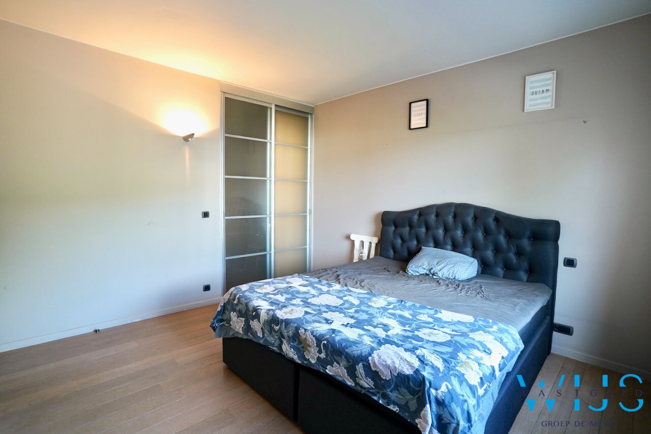 Schitterend karaktervol woonhuis met 5 slaapkamers te Assenede ! 