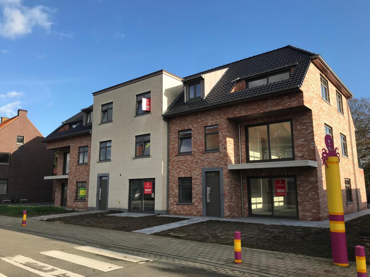 Ruim dakappartement met 3 slpkmrs, 2 terrassen in nieuwbouwresidentie. 