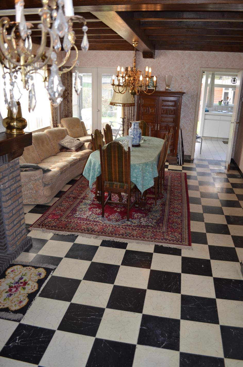 Te renoveren woning te Waarschoot 