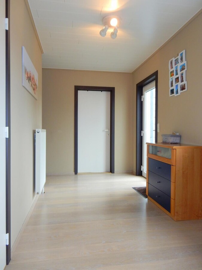 Gezellig en ruim appartement met zonnig terras te Varsenare 