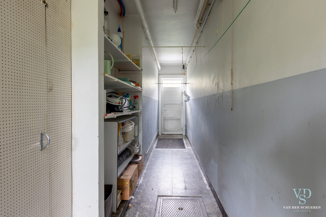 Authentiek landhuis met 5 ruime slaapkamers én gelijkvloers bureau. 