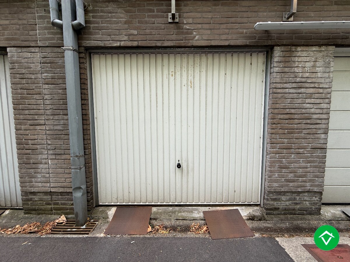 Drie-slaapkamerappartement met terras in rustige residentie centrum Roeselare 