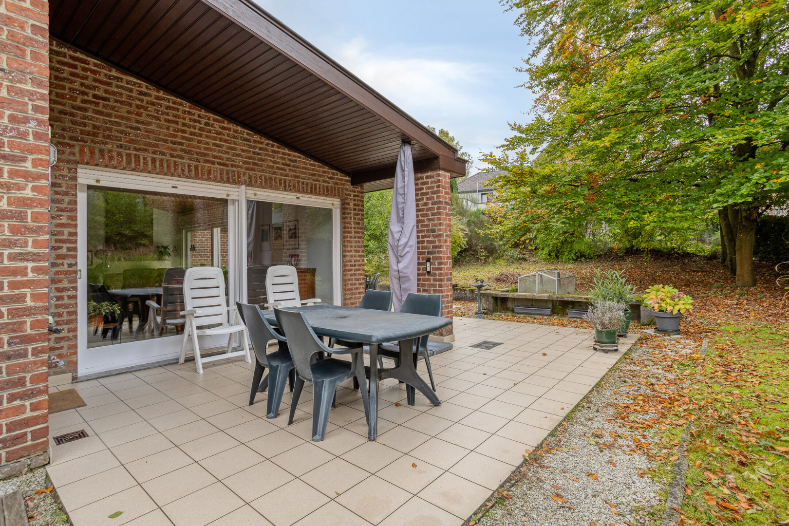 WONING met 3 slaapkamers en garage op 1.465 m² – 1640 SINT-GENESIUS-RODE 