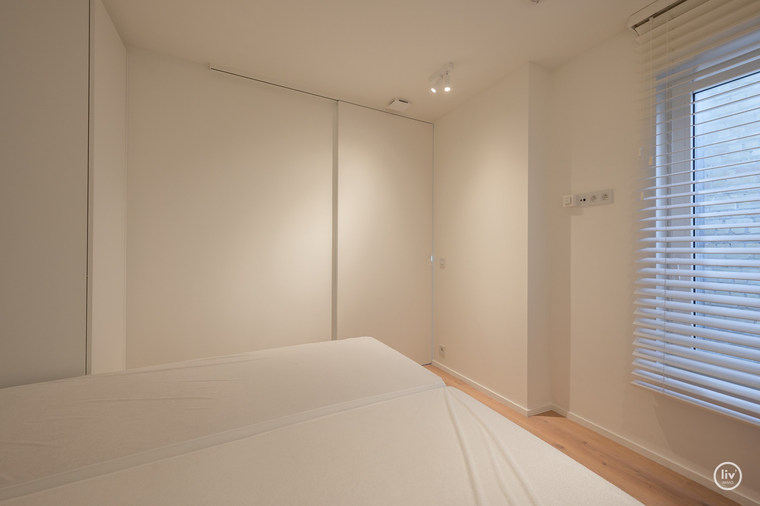 Duurzaam nieuwbouwappartement voorzien van een topafwerking &amp; een open zicht op het Driehoeksplein. 