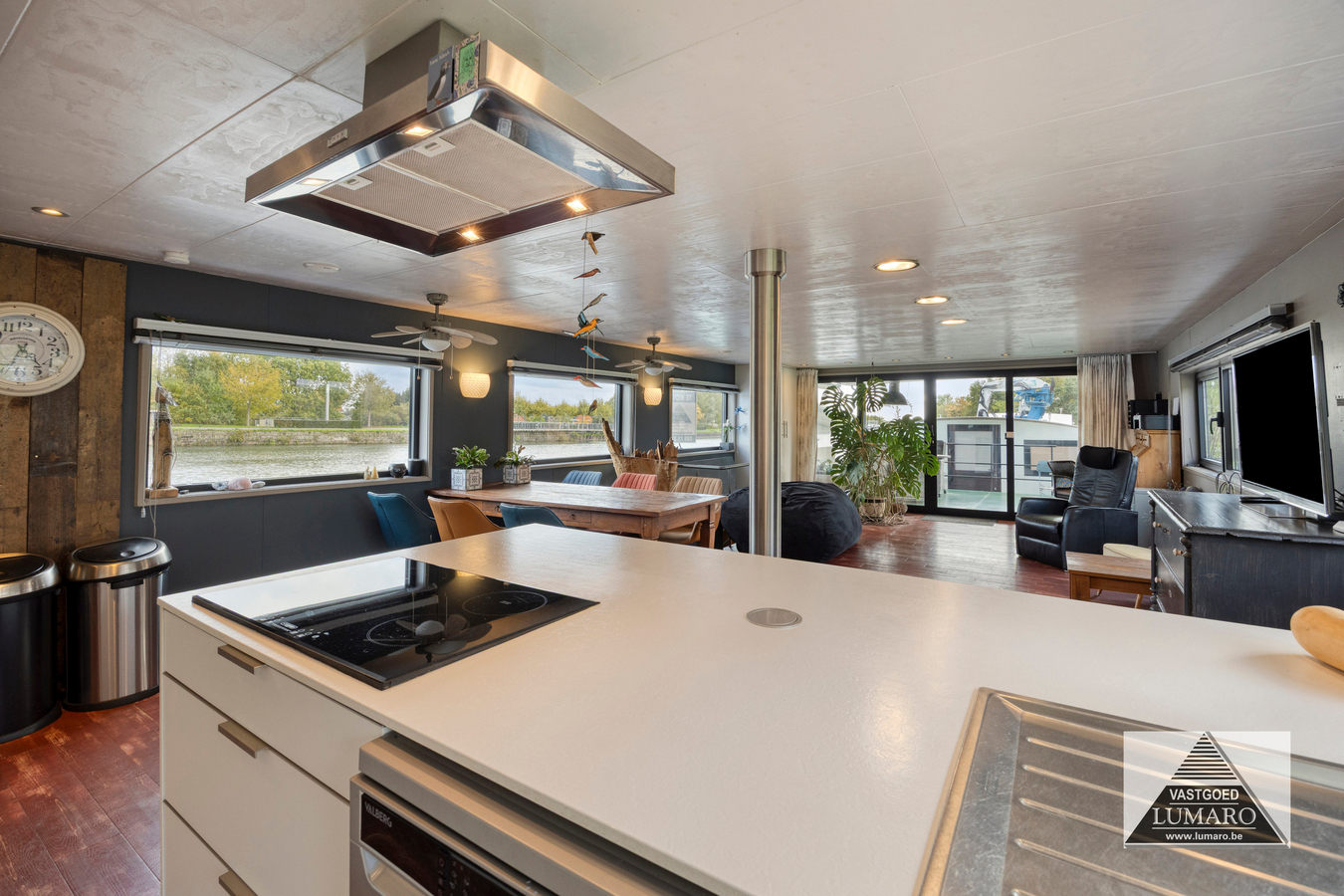 Adorabel Wonen op het Water (met domicilie) - vlakbij Maasmechelen Village 