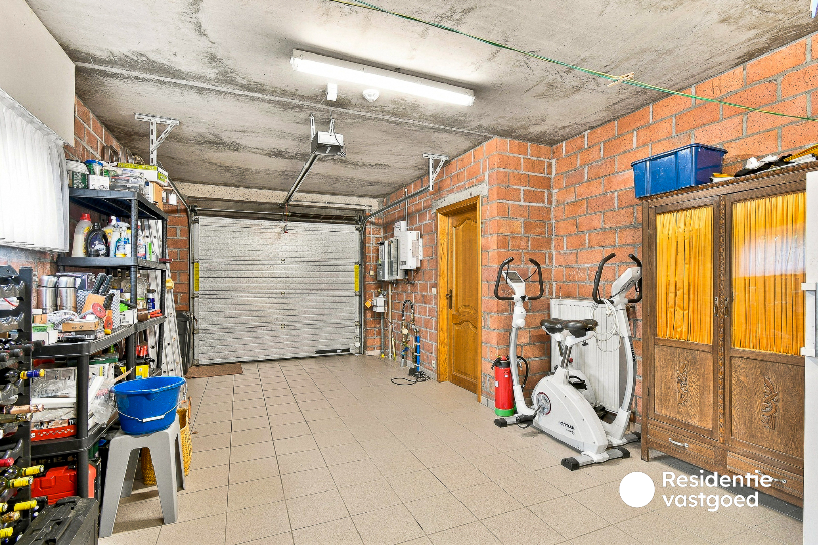 Ruime alleenstaande bungalow met 3 slaapkamers, garage en grote zolder in Middelkerke 