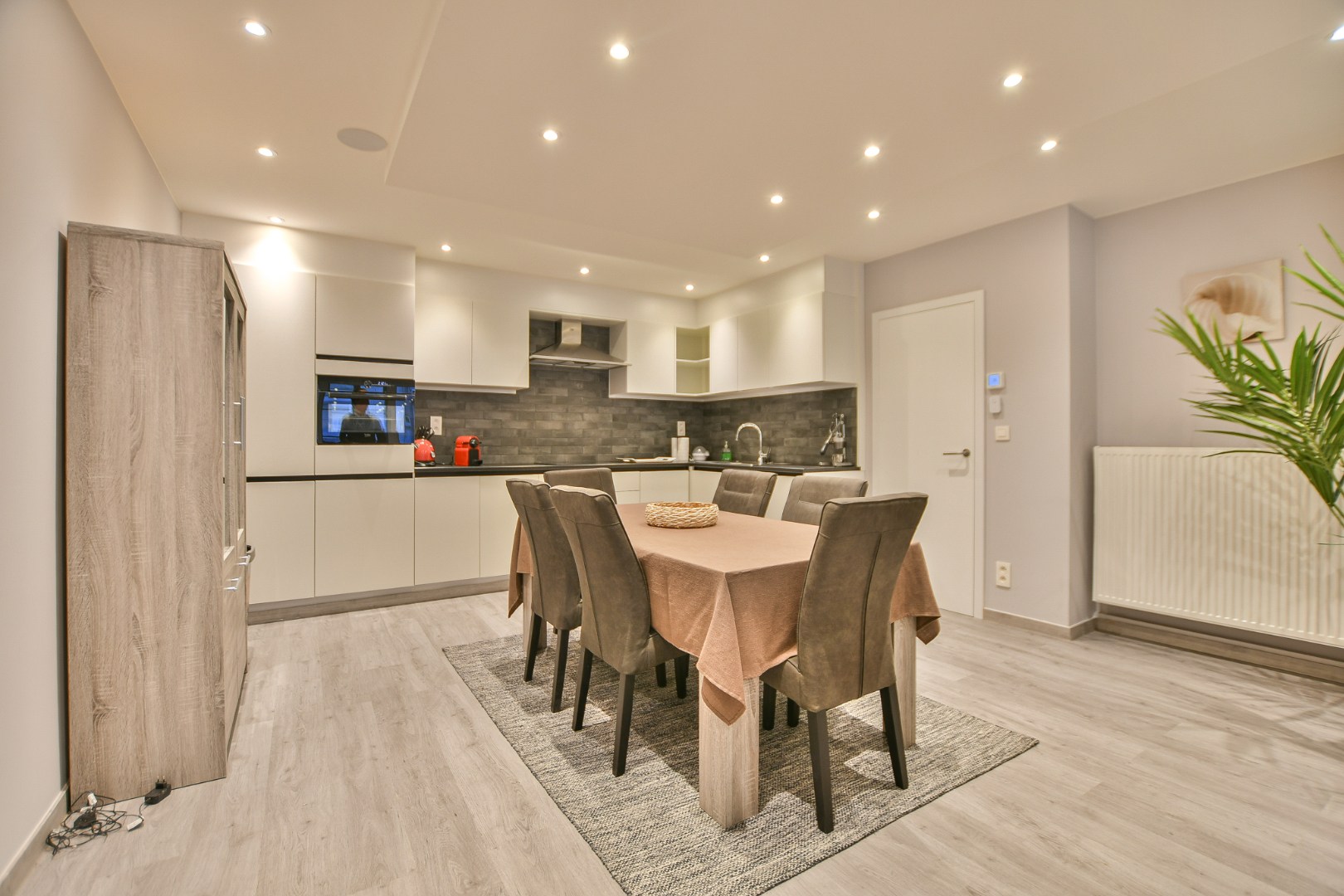 Gerenoveerd appartement met 2 slaapkamers te koop op toplocatie te Blankenberge! 