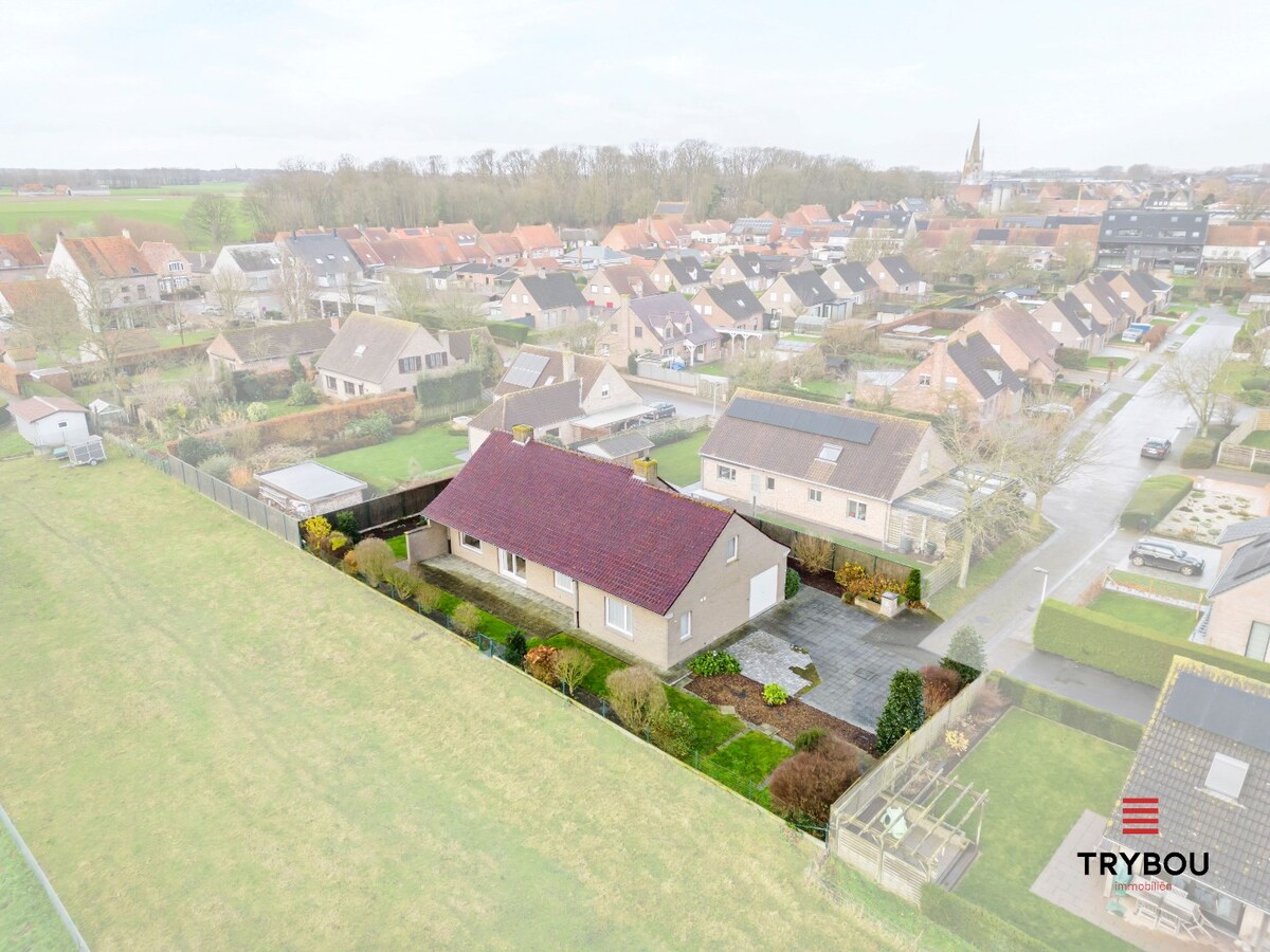 Statige, alleenstaande woning met rustige ligging te Ieper (Boezinge) 