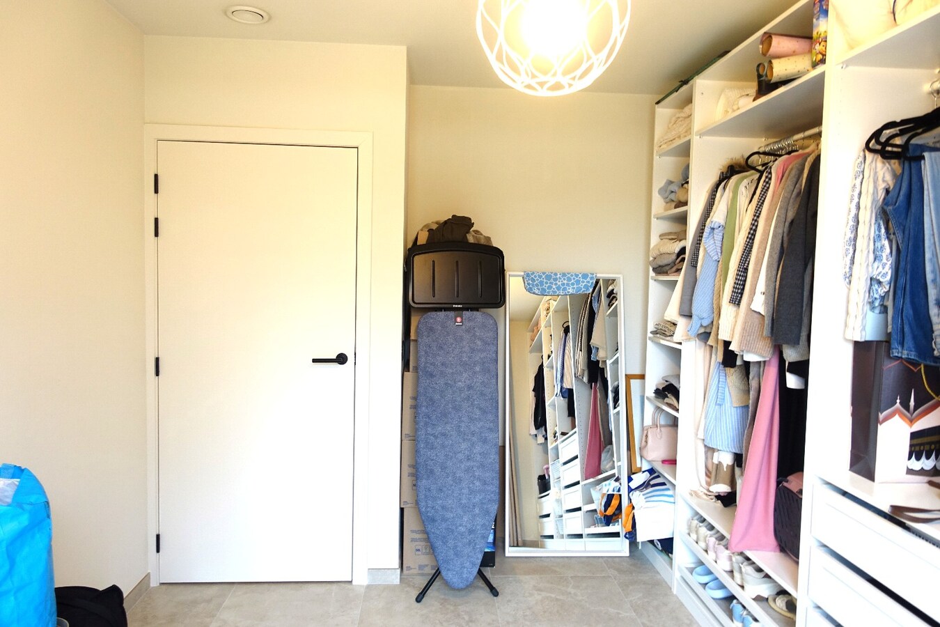 Prachtig appartement van 108,43 m² met autostaanplaats op uitstekende ligging in hartje Jabbeke 