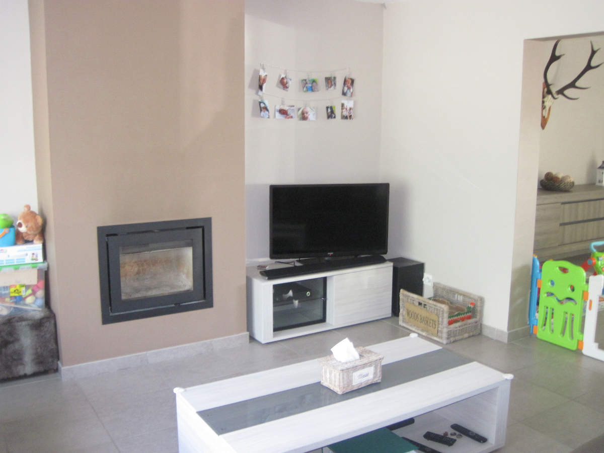 Prachtige Half Open Bebouwing - vernieuwd in 2012 !! 