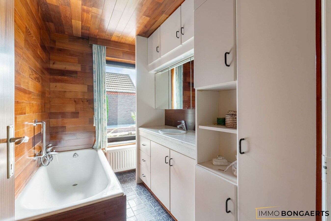 Gelijkvloerse woning op een ideale locatie in Opglabbeek 