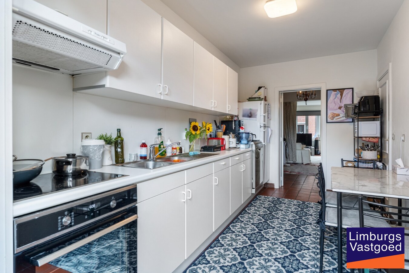 Commercieel uitstekend gelegen investeringspand bestaande uit winkel + duplex 