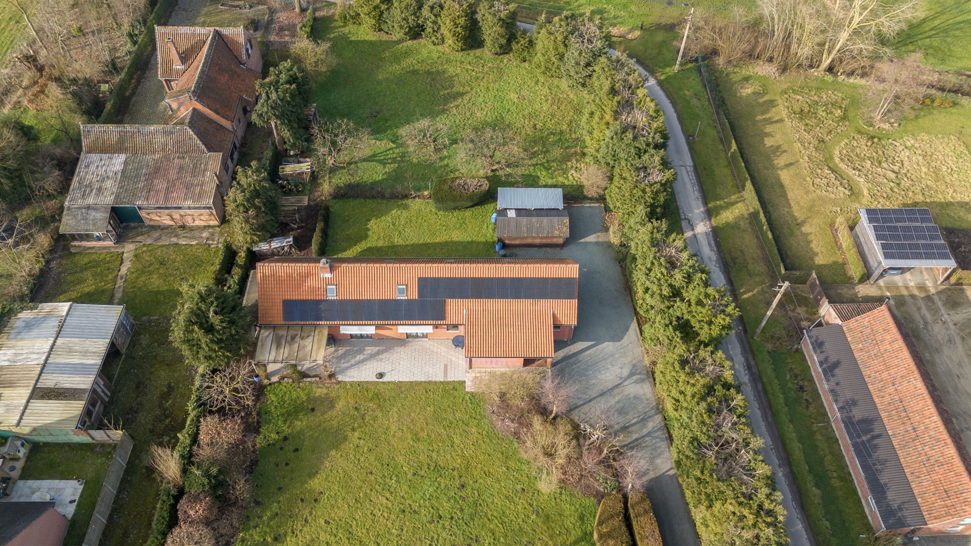 Open, energiezuinige bebouwing op groot perceel (3350m²) 
