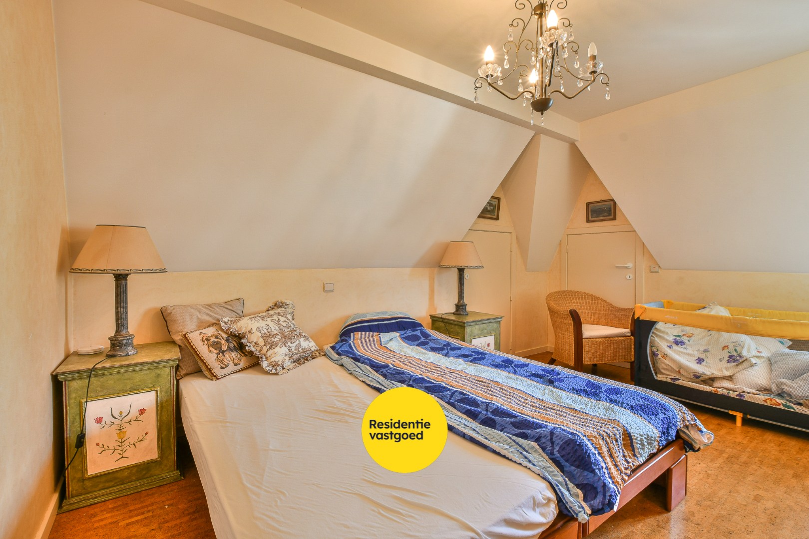 Exclusieve hoekwoning met zeezicht op topligging in de Concessie van De Haan, op 20 m van de zeedijk! 