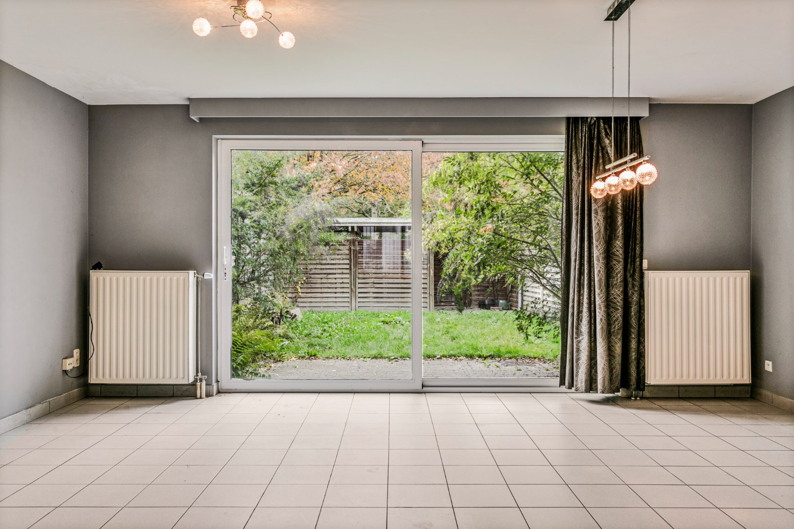 Goed gelegen woning met 3 slaapkamers en parkeerplaats - EPC 204 kWh/m² - bewoonbare oppervlakte 135m² 