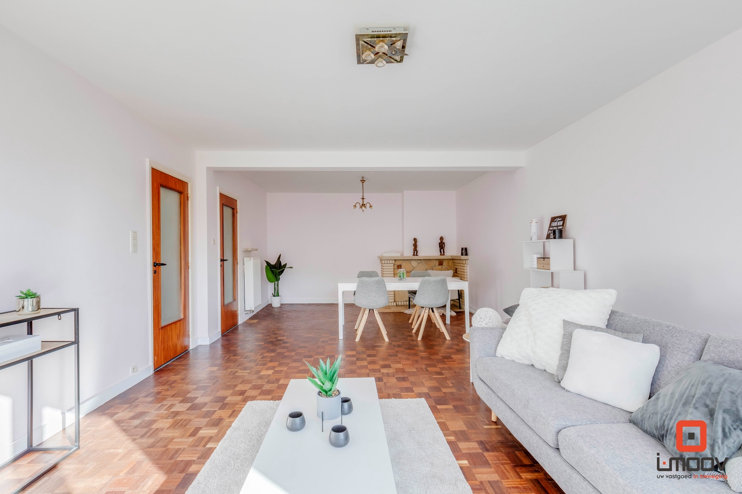 Karaktervol appartement te koop in Sint-Amandsberg. 