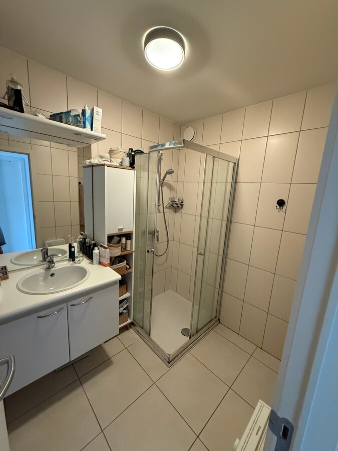 Appartement 2 chambres avec terrasse et parking 