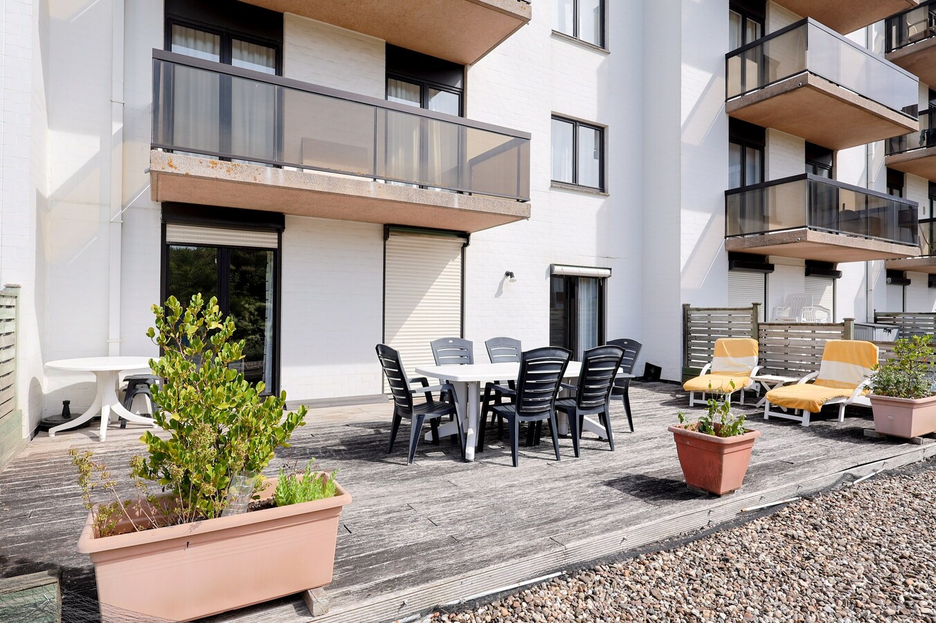 Ruim 3-slaapkamerappartement op de zeedijk met 2 grote terrassen 