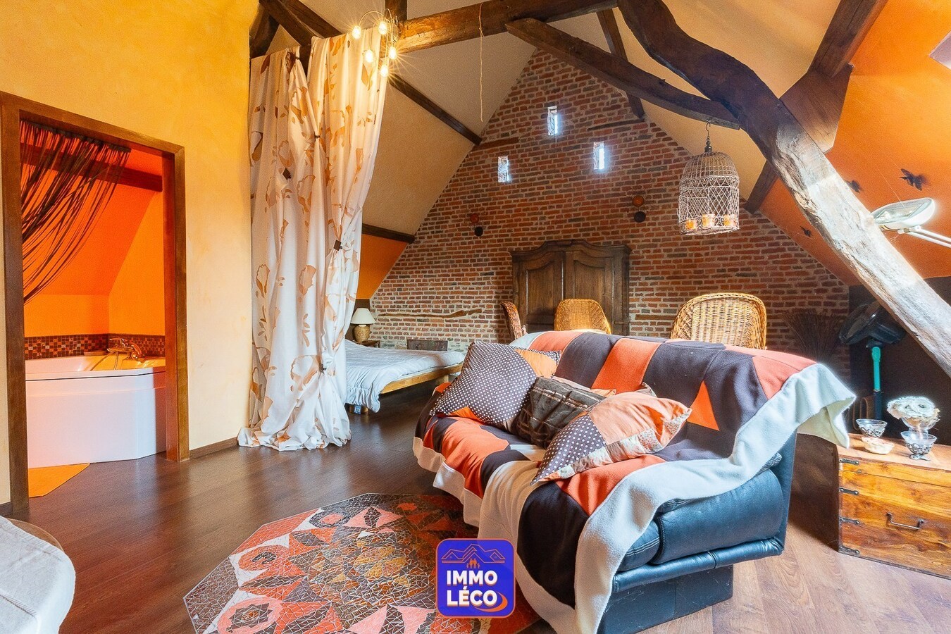 Corps de ferme: Habitation, cabinet médical, chambres d'hôtes et espace bien-être, POTENTIEL INCROYABLE ! 