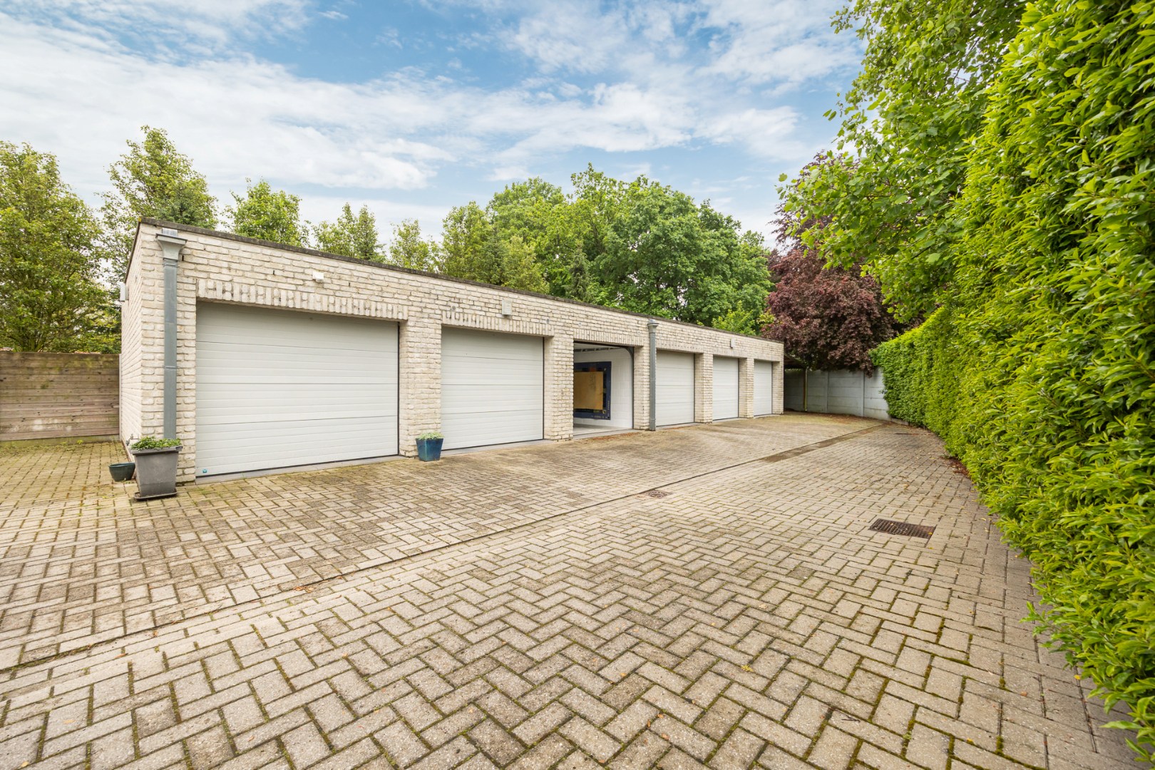 Appartement met terras en garagebox 