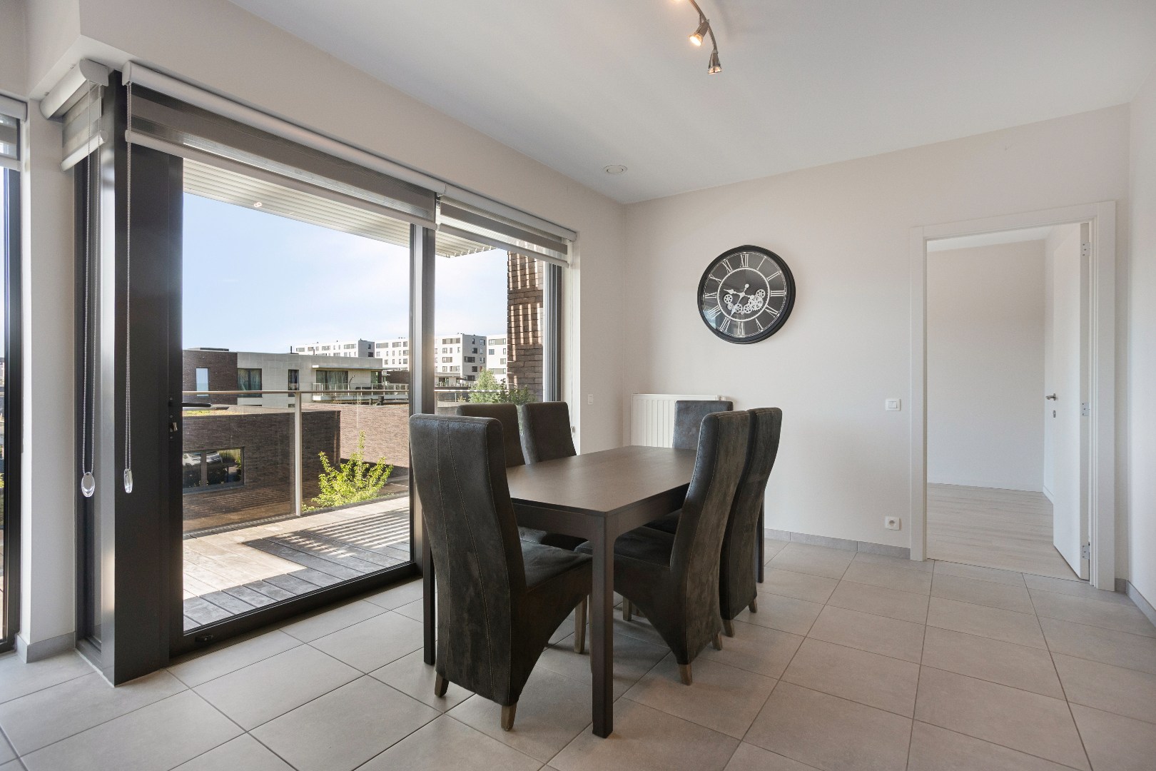 Recent app (76m²!) met 1 slpk, ruim terras en kelder 