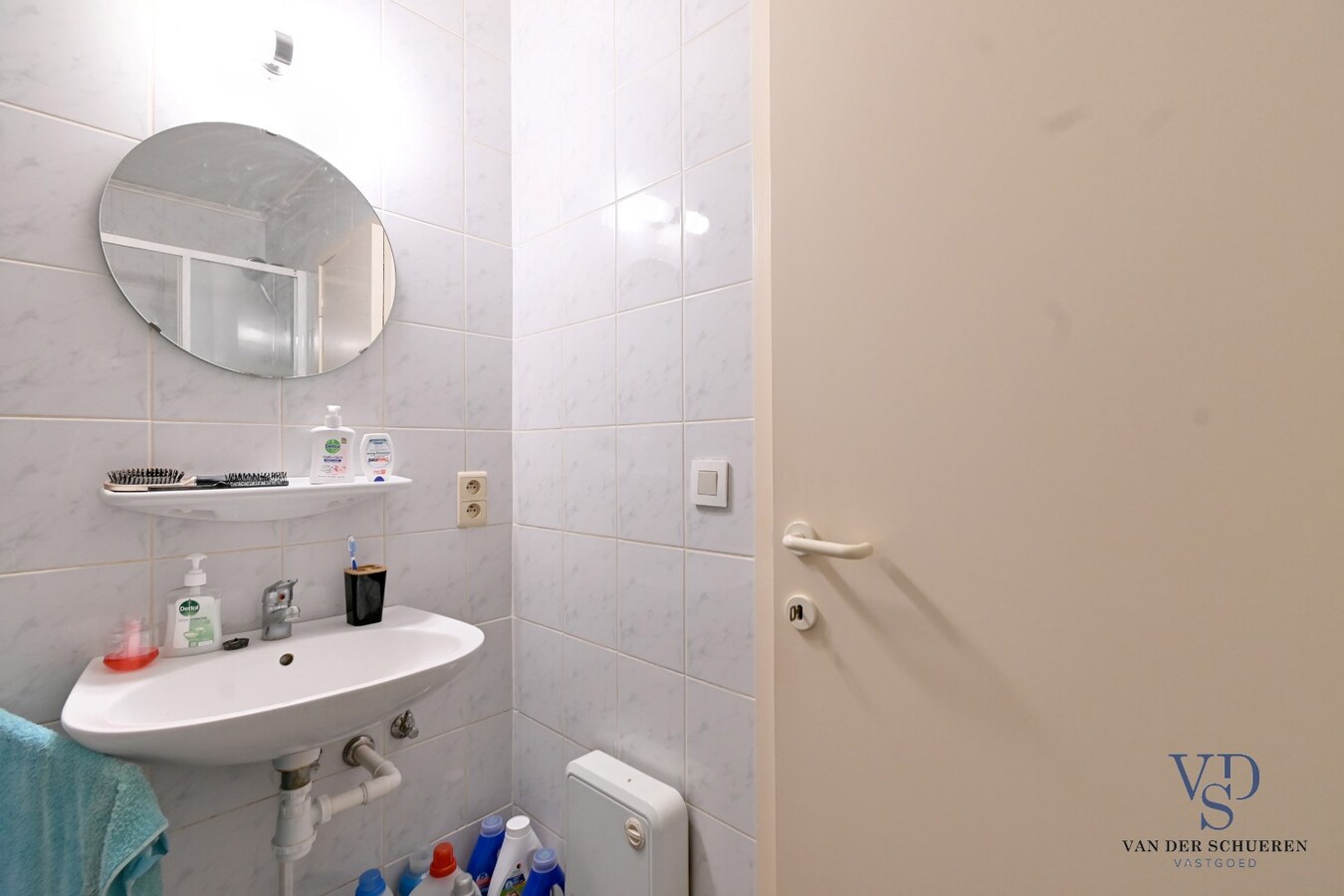 Degelijk investeringsappartement met garage. 