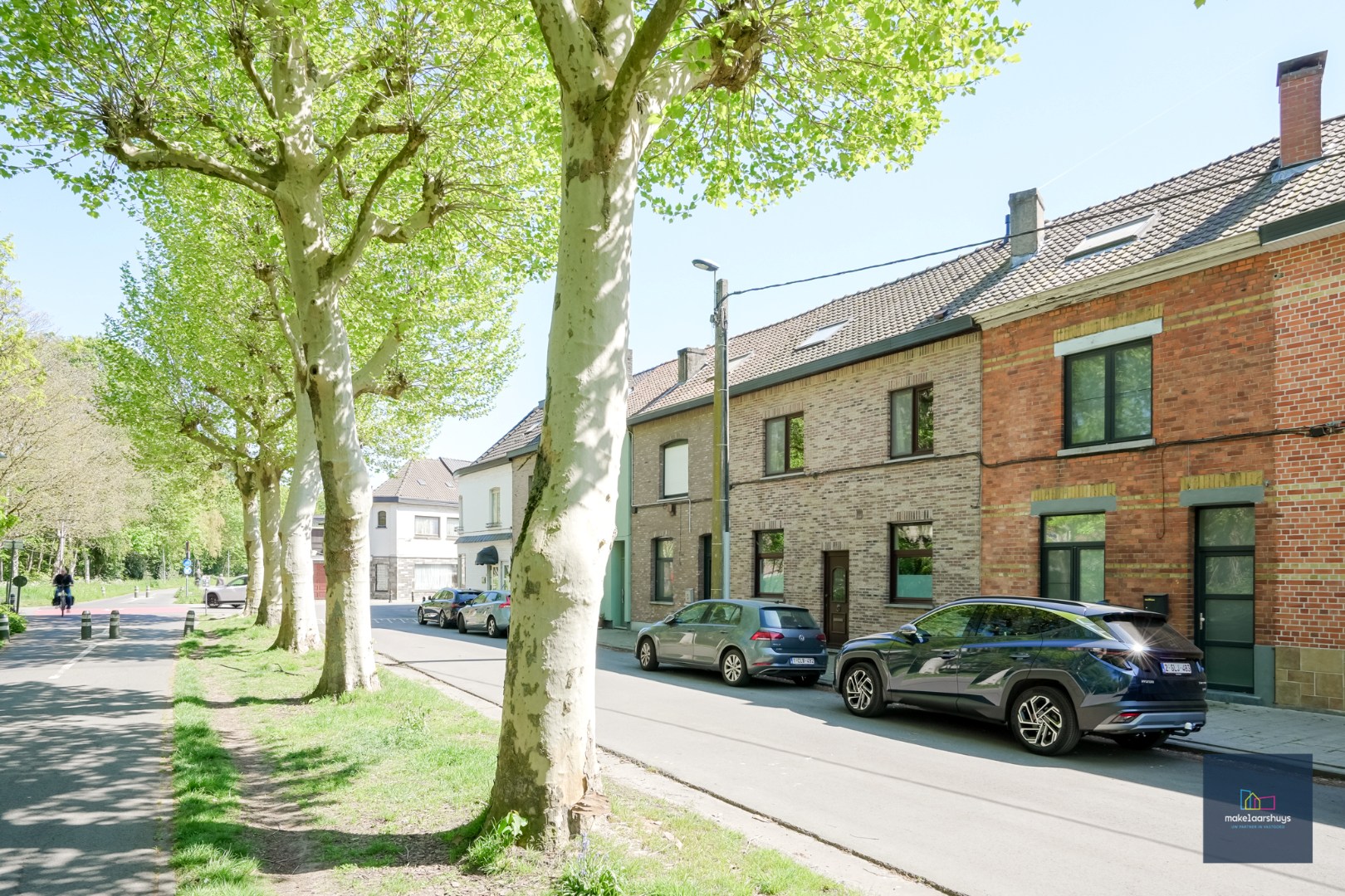 Goed onderhouden en ruime woning in rij met tuin/terras te Wondelgem 