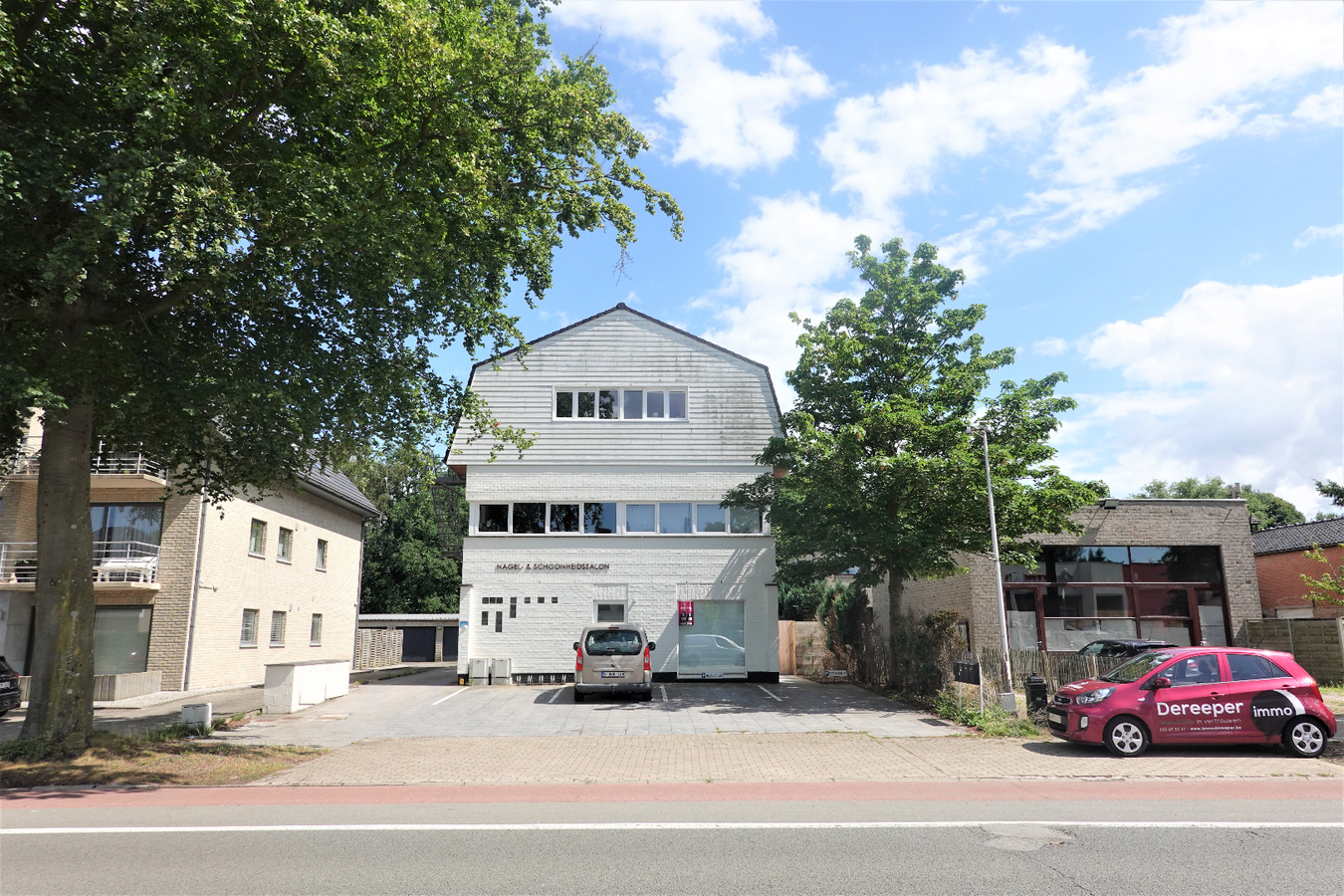 Ruim appartement met mogelijkheid tot handel 