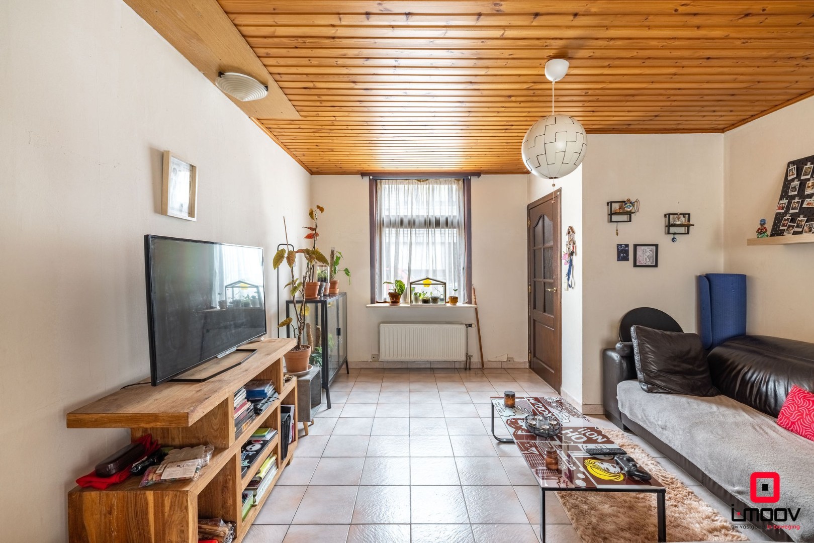 Karaktervolle stadswoning met uitzonderlijke breedte en garage in hartje Gent 