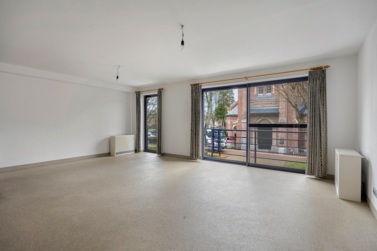 Instapklaar appartement met 2 slpk., staanplaats en berging in Tessenderlo-Schoot 