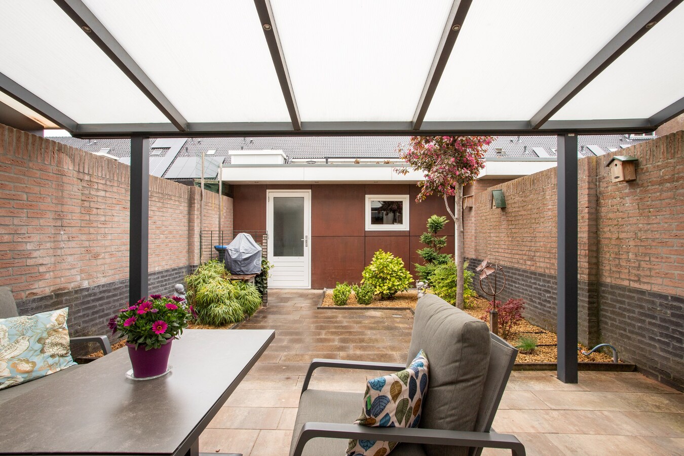 Moderne en royale tussenwoning – instapklaar en energiezuinig! 