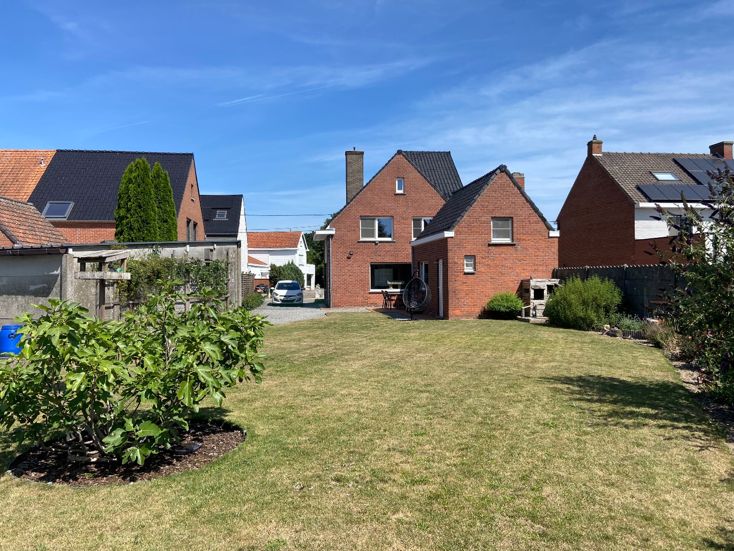 Instapklare gezinswoning met tuin en garage nabij centrum! 