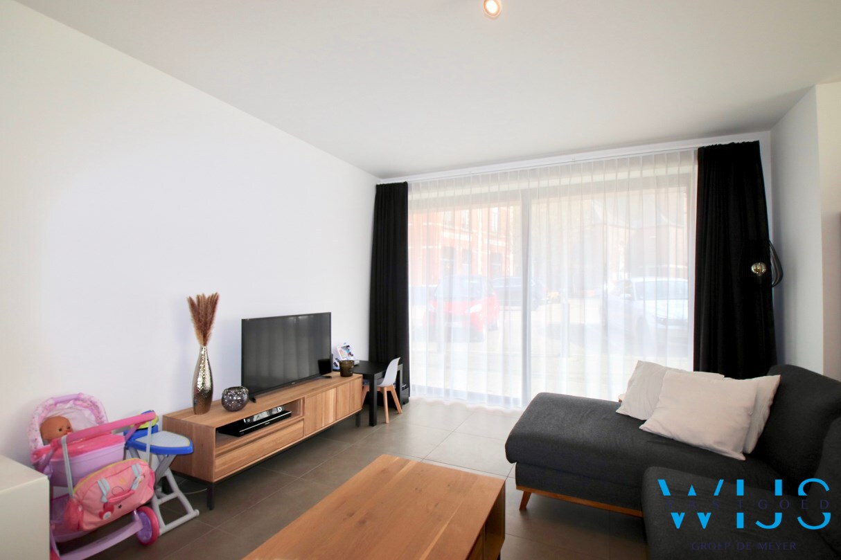 Energiezuinig GELIJKVLOERS appartement in hartje Kluizen ! 